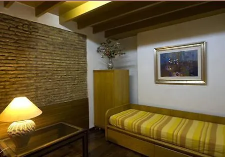 Casa de hóspedes Spanish Diamond Luxury & Jacuzzi 4*