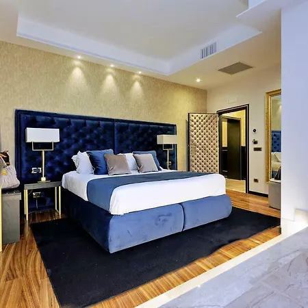 Spanish Diamond Luxury & Jacuzzi 4* Roma