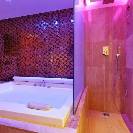 Spanish Diamond Luxury & Jacuzzi Casa de hóspedes Roma