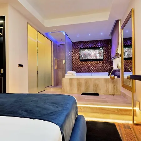 Spanish Diamond Luxury & Jacuzzi Pensjonat 2*