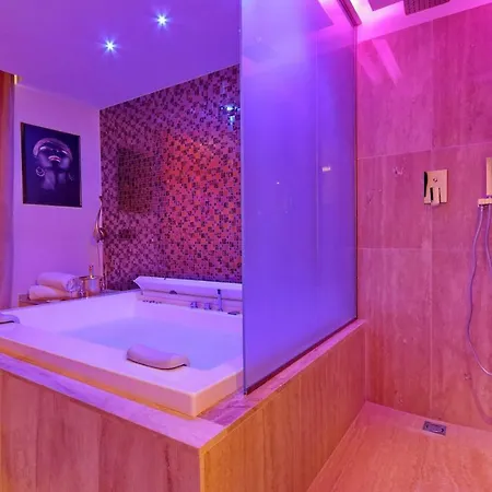 Spanish Diamond Luxury & Jacuzzi Pensjonat 2*