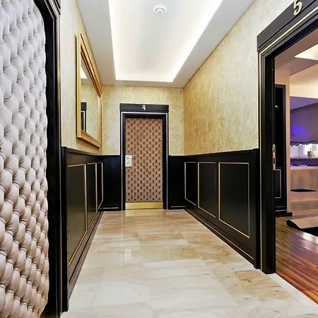 Spanish Diamond Luxury & Jacuzzi 4*