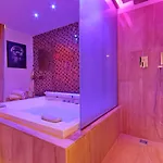 Gasthof Spanish Diamond Luxury & Jacuzzi Rom