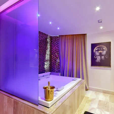 Spanish Diamond Luxury & Jacuzzi 4* Roma