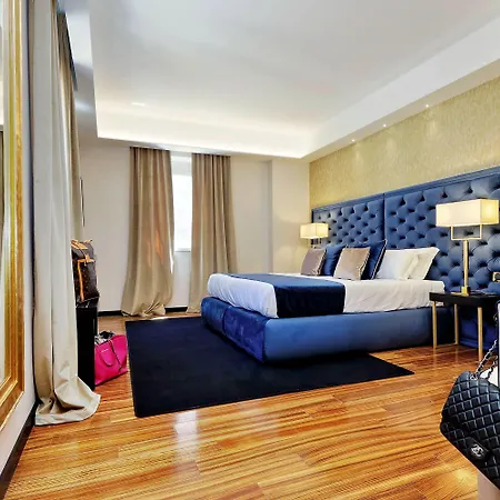 Spanish Diamond Luxury & Jacuzzi Roma
