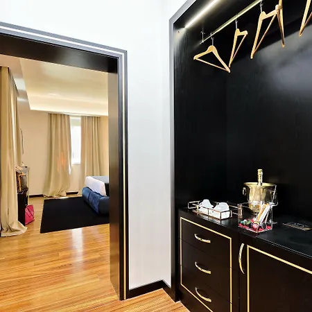 Spanish Diamond Luxury & Jacuzzi Affittacamere Roma