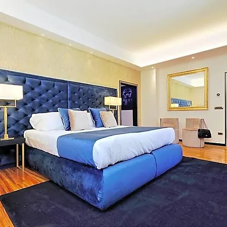 Spanish Diamond Luxury & Jacuzzi 4* 로마