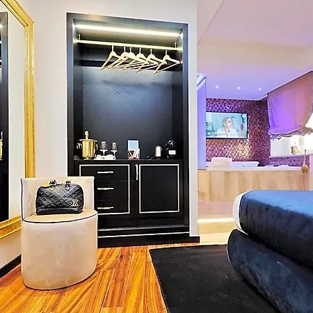 게스트하우스 Spanish Diamond Luxury & Jacuzzi 로마
