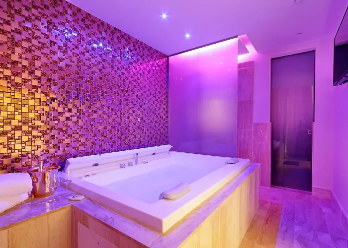 Πανσιόν Spanish Diamond Luxury & Jacuzzi 4*