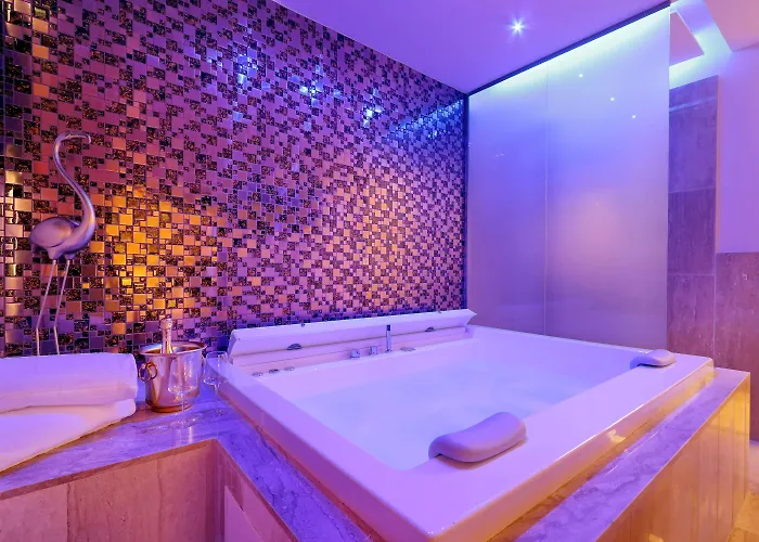Πανσιόν Spanish Diamond Luxury & Jacuzzi