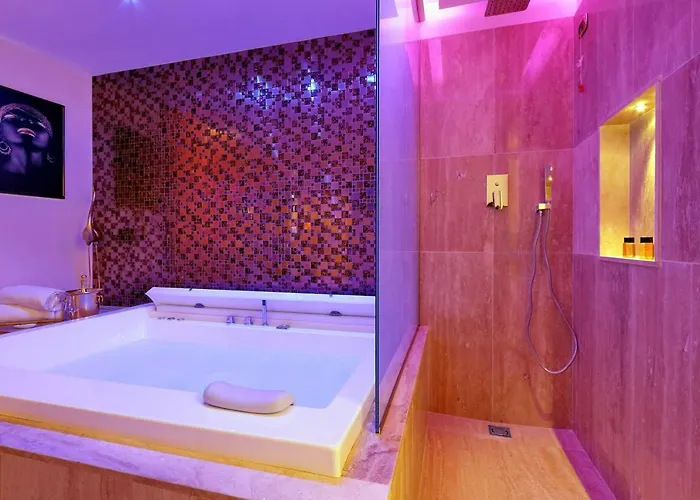 Spanish Diamond Luxury & Jacuzzi Πανσιόν Ρώμη