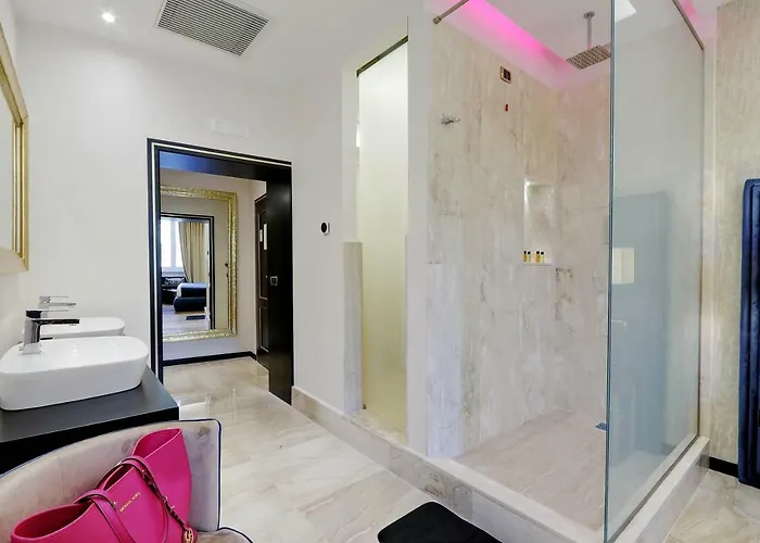 Spanish Diamond Luxury & Jacuzzi Ρώμη