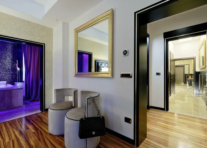 Spanish Diamond Luxury & Jacuzzi Πανσιόν
