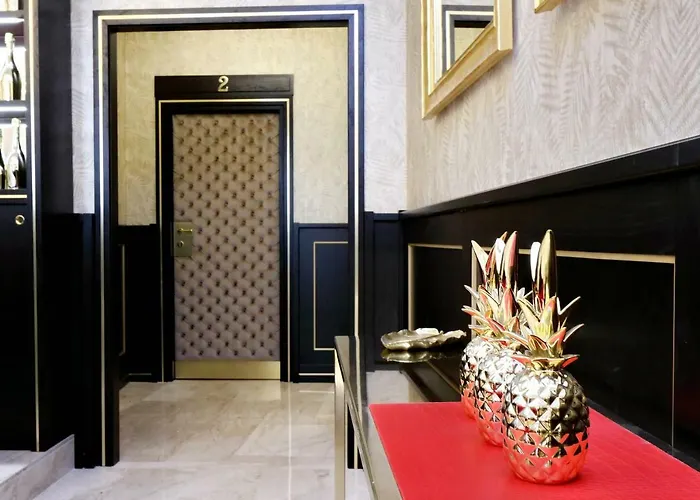 Spanish Diamond Luxury & Jacuzzi Πανσιόν