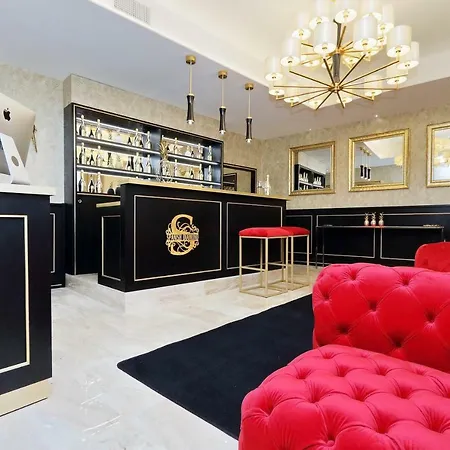 Konukevi Spanish Diamond Luxury & Jacuzzi