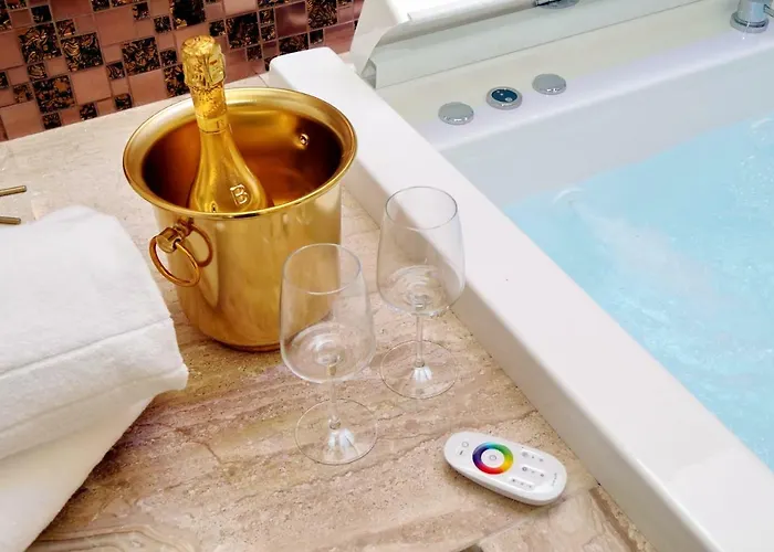 게스트하우스 Spanish Diamond Luxury & Jacuzzi 4*